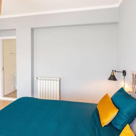 Modern Apartment 5 Mins Walking To The Santuary Fatima Exterior photo